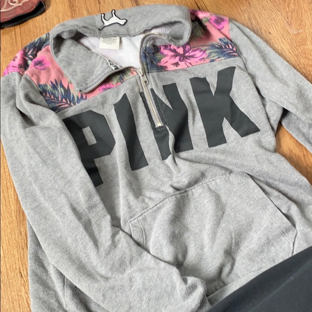 PINK Sweatshirt